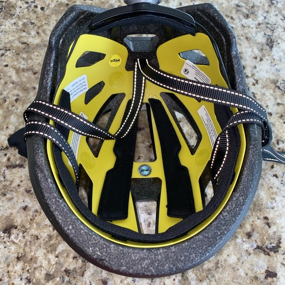 freetown helmet lumiere 3